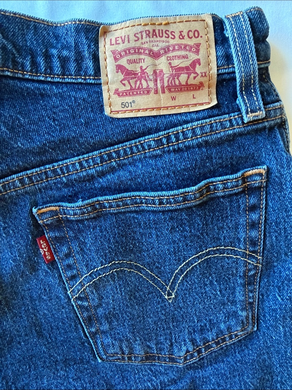 Levi's Dark Blue Frayed Denim 501 shorts - Picture 3 of 4
